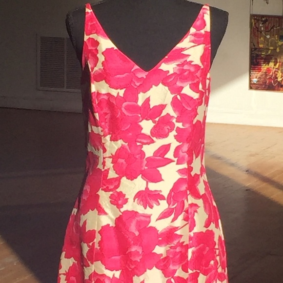 Ann Taylor Barbie Valentino pink and white silk dress - Picture 2 of 5